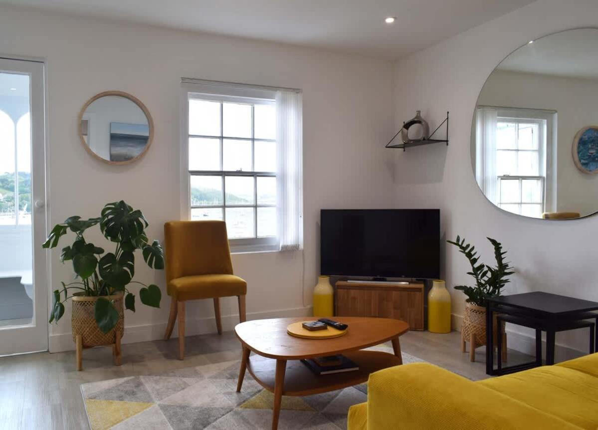 Breathtaking High Street Townhouse With Stunning Sea Views At 'The Old Fishermans Townhouse' Falmouth Exteriér fotografie
