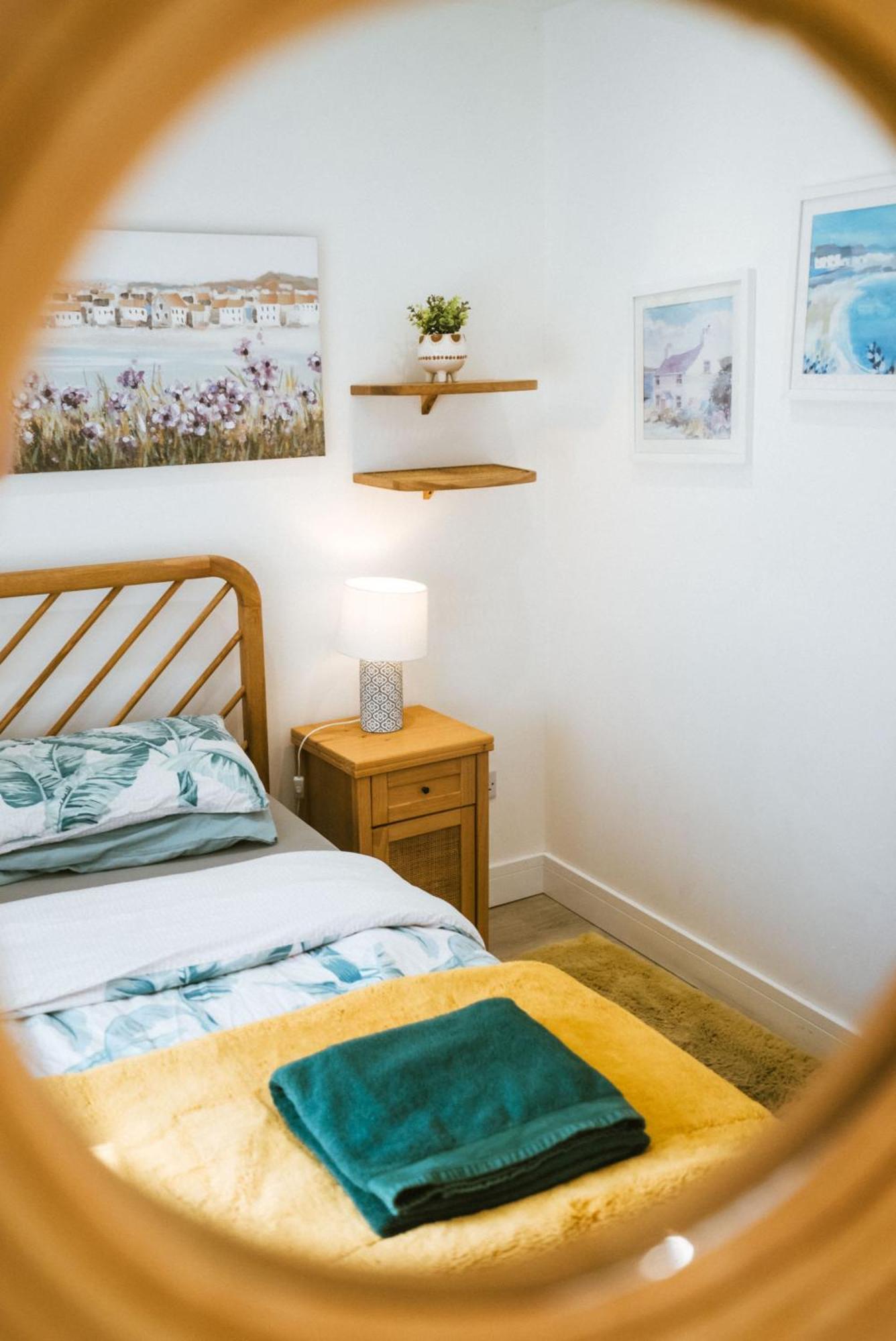 Breathtaking High Street Townhouse With Stunning Sea Views At 'The Old Fishermans Townhouse' Falmouth Exteriér fotografie